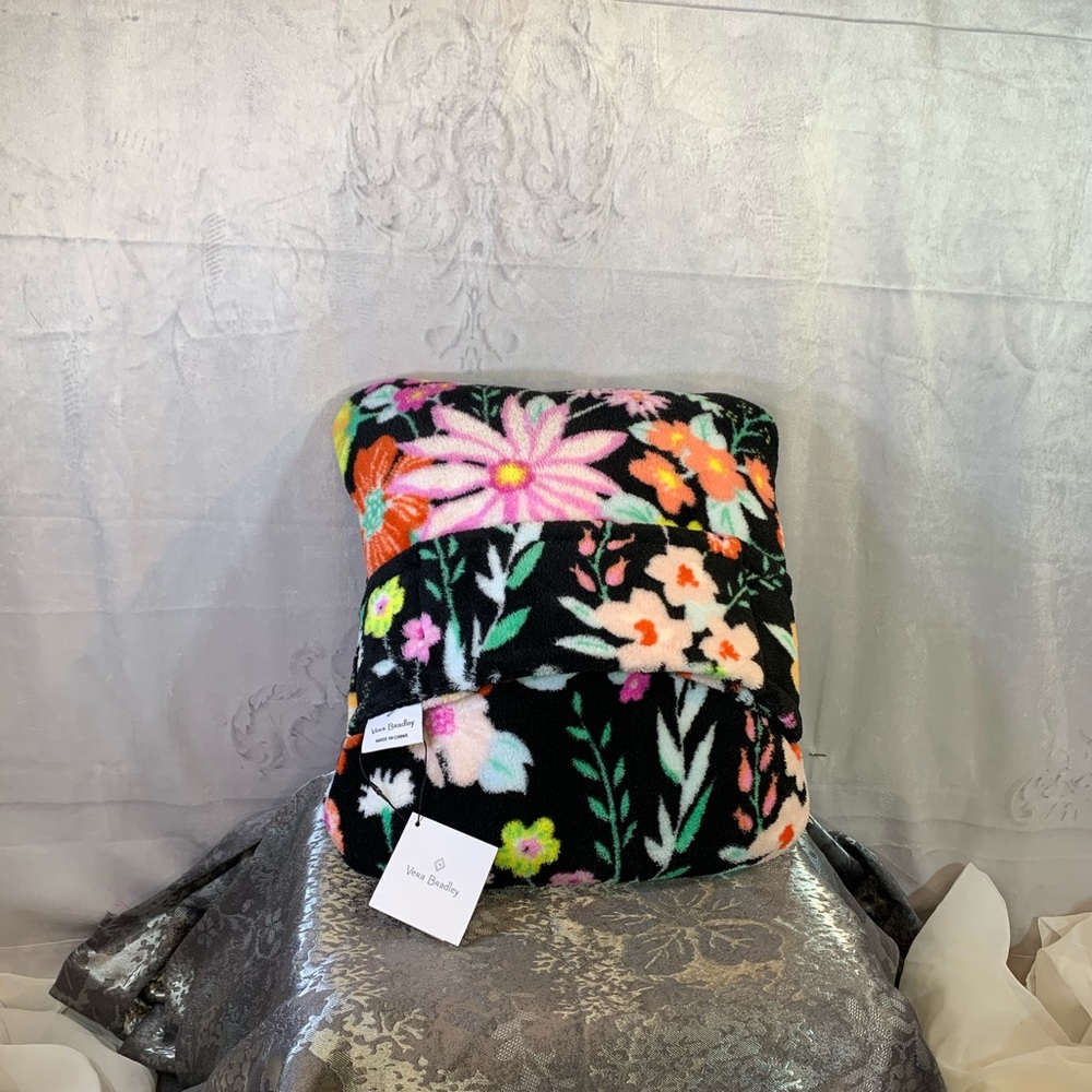 NWT Vera Bradley Floral Fleece Travel Pillow/Blanket